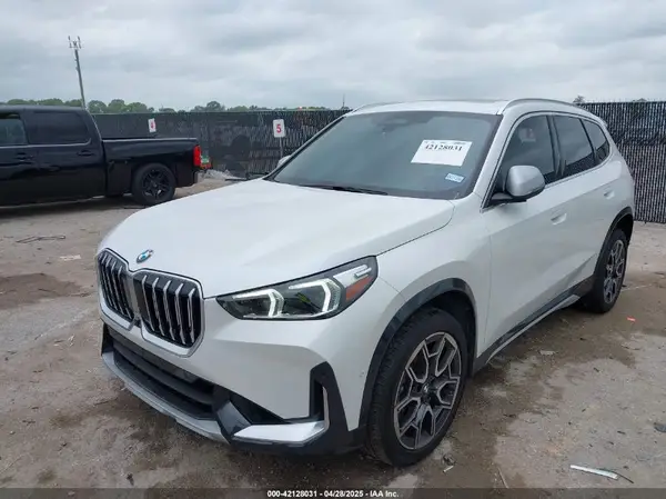 WBX73EF04R5Y61971 2024 BMW X1 - Image 2