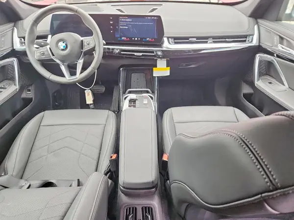 WBX73EF04T5506449 2026 BMW X1 - Image 8