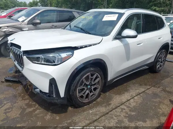 WBX73EF05P5X48446 2023 BMW X1 - Image 2