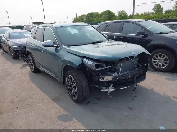 WBX73EF05P5Y22531 2023 BMW X1 - Image 1