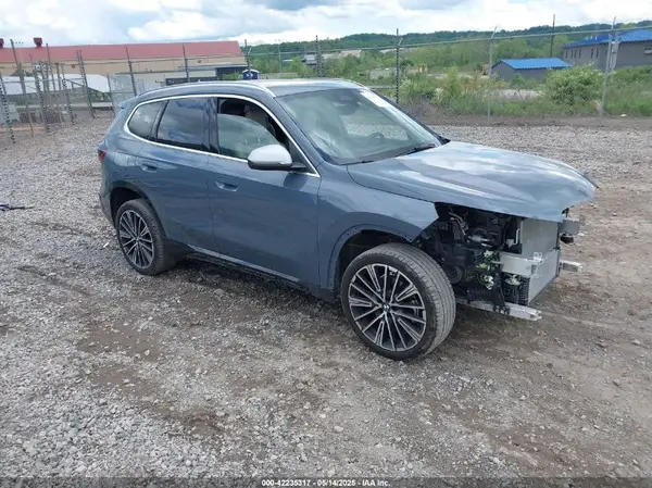 WBX73EF06P5W75006 2023 BMW X1 - Image 1