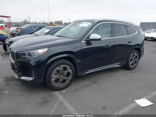 WBX73EF06R5Z19725 2024 BMW X1 - Image 2