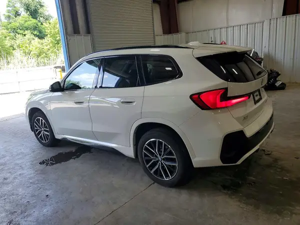 WBX73EF07P5Y19050 2023 BMW X1 - Image 2