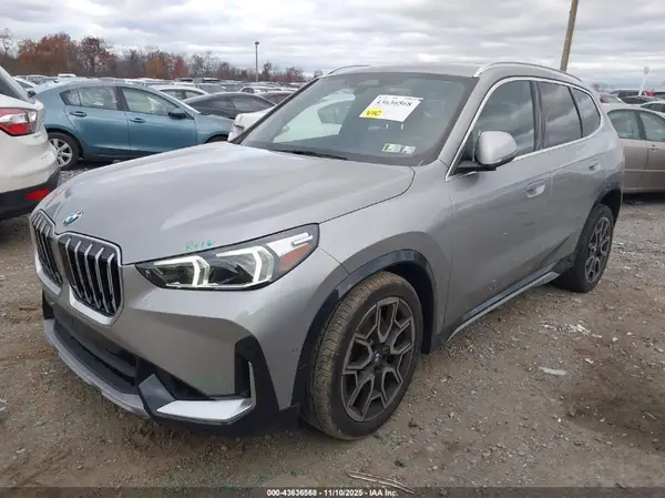 WBX73EF08R5Y42792 2024 BMW X1 - Image 2