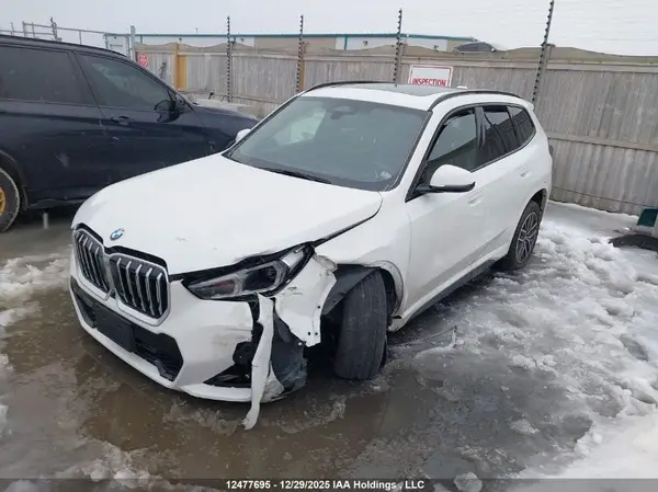 WBX73EF08R5Z79652 2024 BMW X1 - Image 2