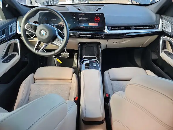 WBX73EF08S5110863 2025 BMW X1 - Image 8