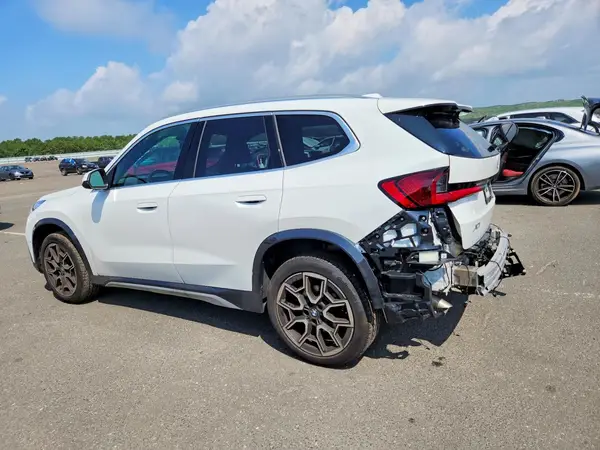 WBX73EF08S5294962 2025 BMW X1 - Image 2