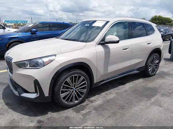 WBX73EF08T5560384 2026 BMW X1 - Image 2