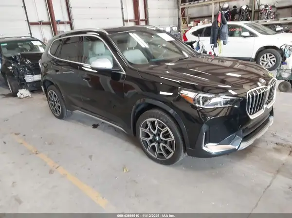 WBX73EF09P5X72572 2023 BMW X1 - Image 1