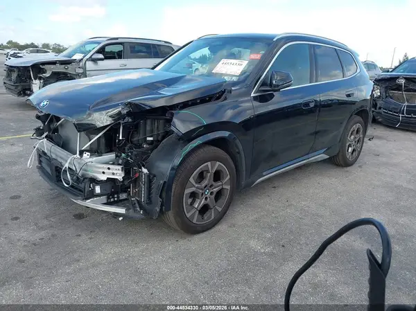 WBX73EF09S5336040 2025 BMW X1 - Image 2