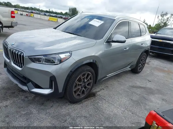 WBX73EF09T5475666 2026 BMW X1 - Image 2