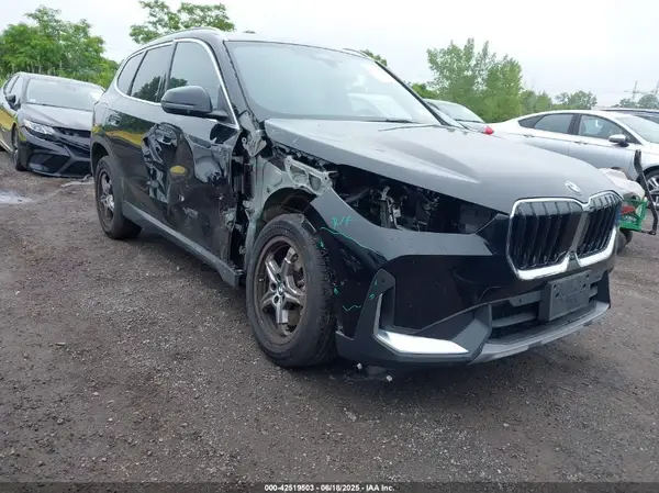 WBX73EF0XP5Y24534 2023 BMW X1 - Image 1
