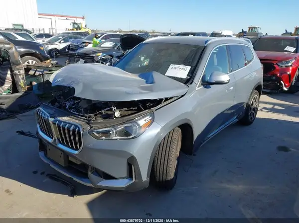 WBX73EF0XR5Z67454 2024 BMW X1 - Image 2