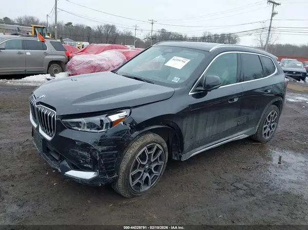 WBX73EF0XS5137983 2025 BMW X1 - Image 2
