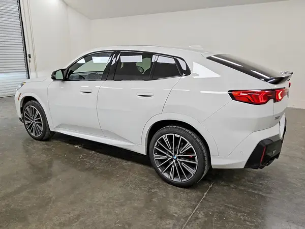 WBX83GM08T5600286 2026 BMW X2 - Image 2