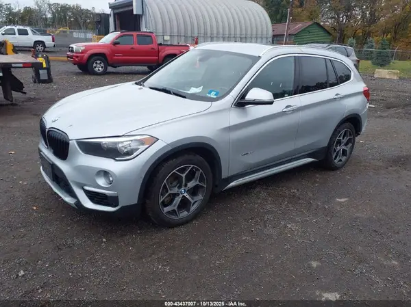 WBXHT3C30G5E48565 2016 BMW X1 - Image 2