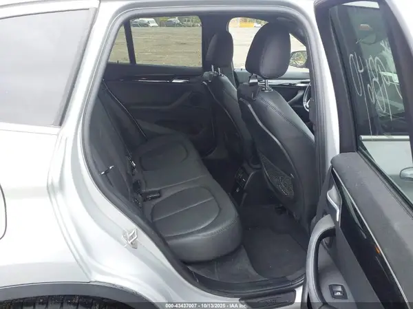 WBXHT3C30G5E48565 2016 BMW X1 - Image 8