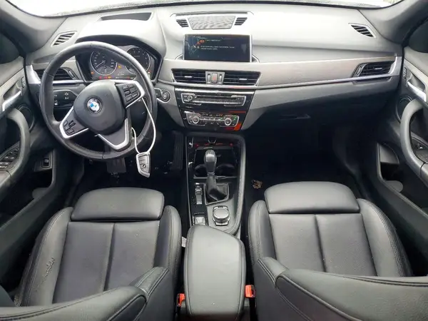 WBXHT3C30G5E49053 2016 BMW X1 - Image 8