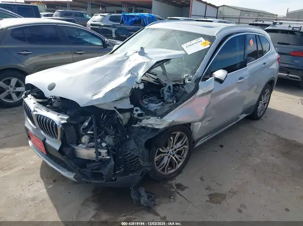 WBXHT3C30G5F65031 2016 BMW X1 - Image 2