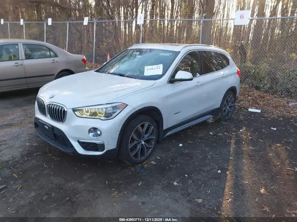 WBXHT3C30GP880476 2016 BMW X1 - Image 2