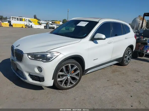 WBXHT3C30GP882728 2016 BMW X1 - Image 2