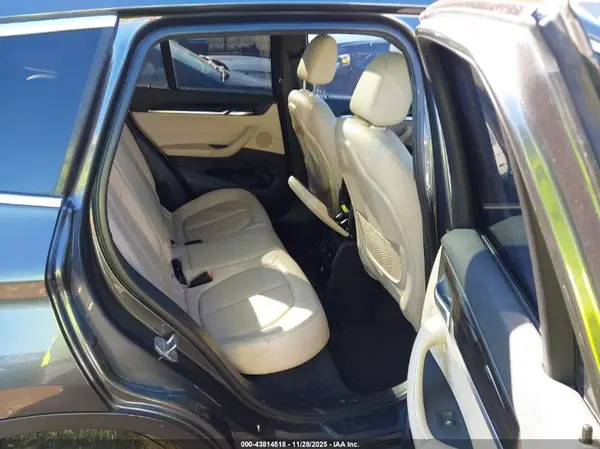 WBXHT3C30GP883328 2016 BMW X1 - Image 8