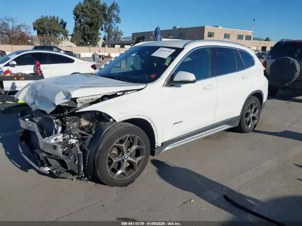 WBXHT3C30GP883510 2016 BMW X1 - Image 2