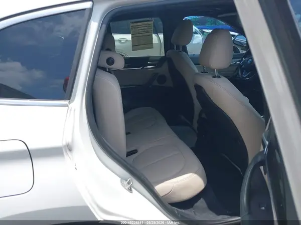WBXHT3C30GP883524 2016 BMW X1 - Image 8