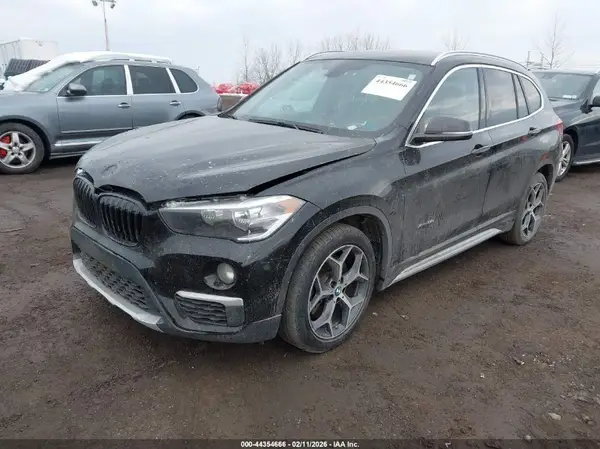 WBXHT3C30GP883734 2016 BMW X1 - Image 2