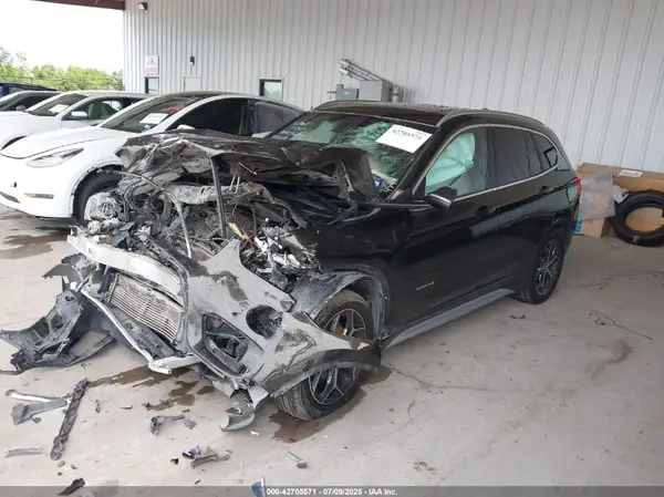 WBXHT3C30GP884771 2016 BMW X1 - Image 2