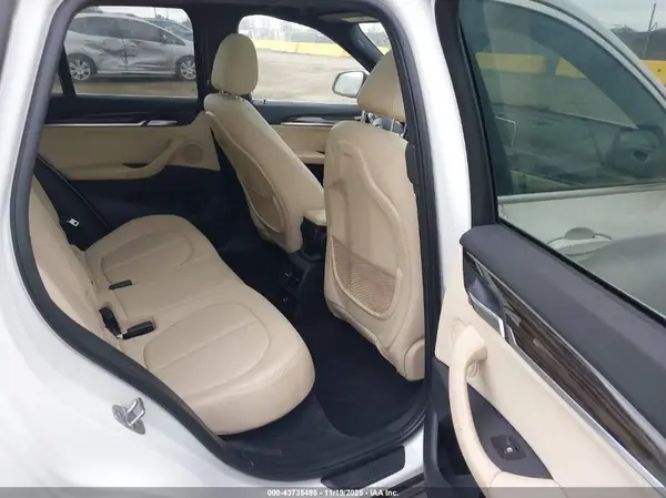 WBXHT3C30GP884866 2016 BMW X1 - Image 8
