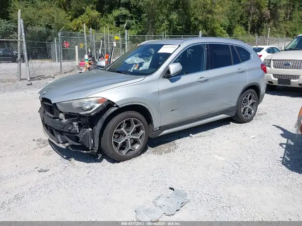 WBXHT3C30GP884883 2016 BMW X1 - Image 2