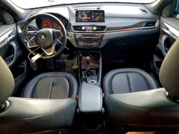 WBXHT3C30GP885256 2016 BMW X1 - Image 8