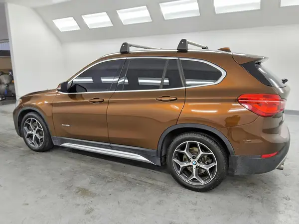 WBXHT3C30GP885869 2016 BMW X1 - Image 2