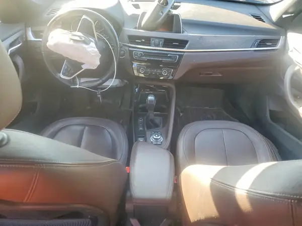 WBXHT3C30GP887010 2016 BMW X1 - Image 8