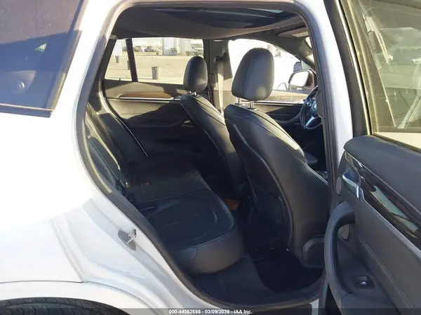 WBXHT3C30GP888075 2016 BMW X1 - Image 8