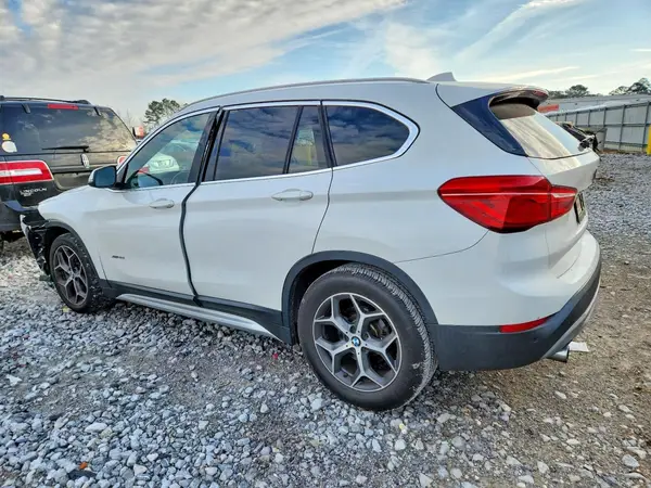 WBXHT3C30H5F68769 2017 BMW X1 - Image 2
