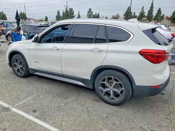 WBXHT3C30H5F69002 2017 BMW X1 - Image 2