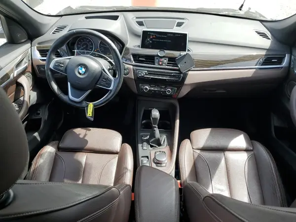 WBXHT3C30H5F74720 2017 BMW X1 - Image 8