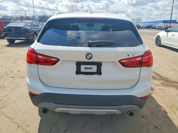 2017 BMW X1 auction photo 6