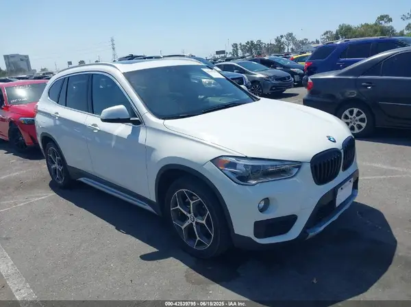 WBXHT3C30H5F75950 2017 BMW X1 - Image 1