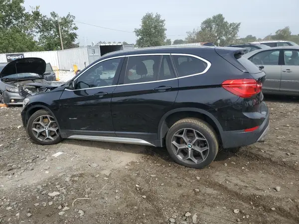 WBXHT3C30H5F77925 2017 BMW X1 - Image 2