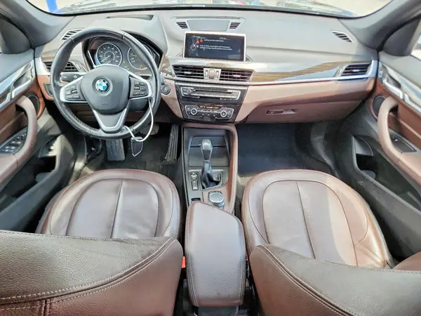 WBXHT3C30H5F80579 2017 BMW X1 - Image 8