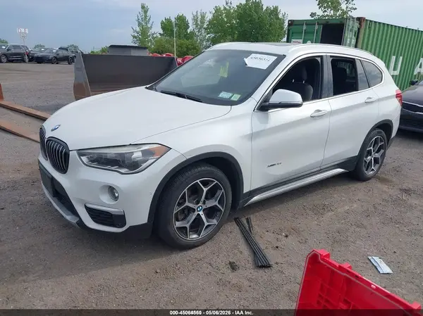 WBXHT3C30H5F81215 2017 BMW X1 - Image 2