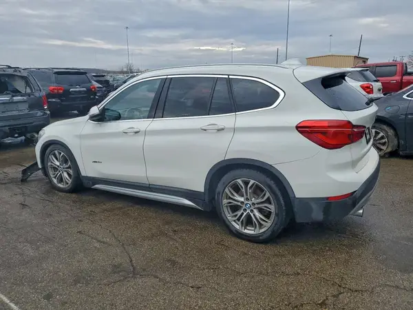 WBXHT3C30H5F81389 2017 BMW X1 - Image 2