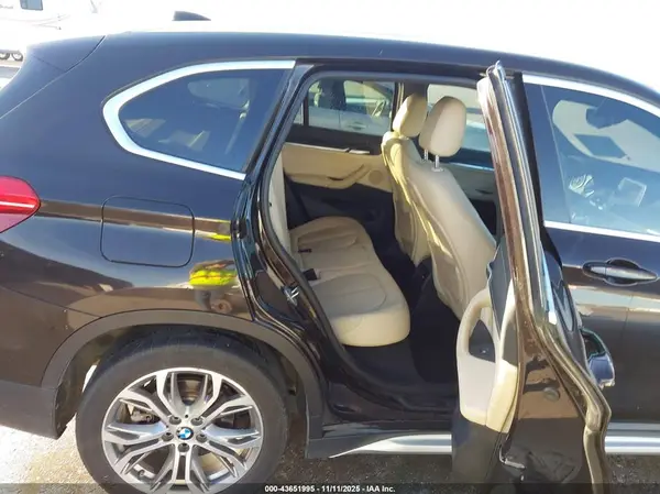 WBXHT3C30H5F83269 2017 BMW X1 - Image 8