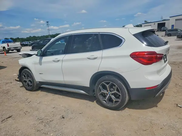 WBXHT3C30H5F85555 2017 BMW X1 - Image 2