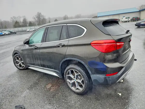 WBXHT3C30H5F86009 2017 BMW X1 - Image 2