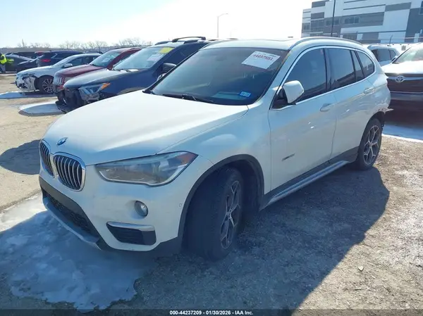 WBXHT3C30H5F86141 2017 BMW X1 - Image 2