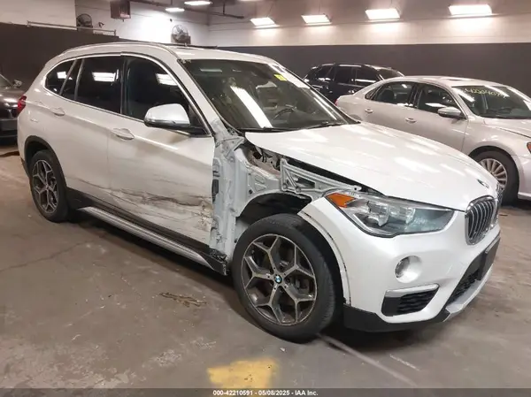 WBXHT3C30J3H30546 2018 BMW X1 - Image 1